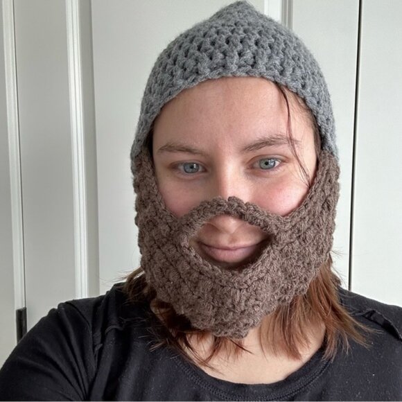 Handmade | Gray Knit Beard Beanie | Size Adult, One Size - Picture 4 of 4